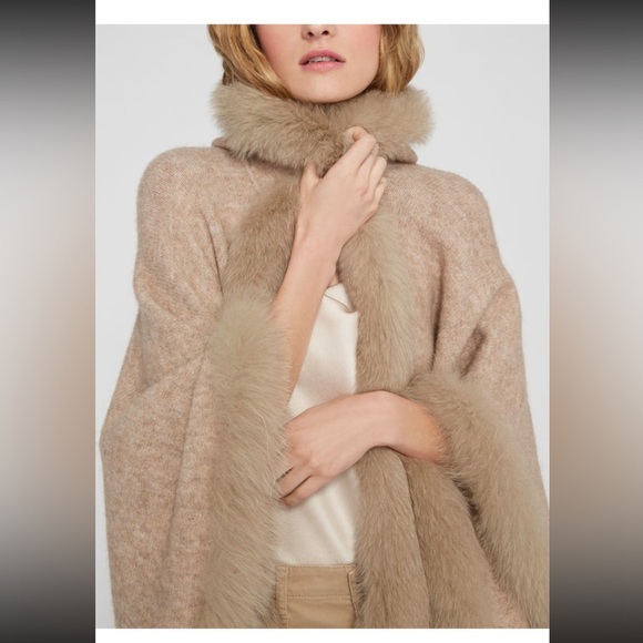 NWT Alice + Olivia Kamala Hooded poncho/wrap/cape w/ Fur in Tan Natural $895 - Picture 5 of 5